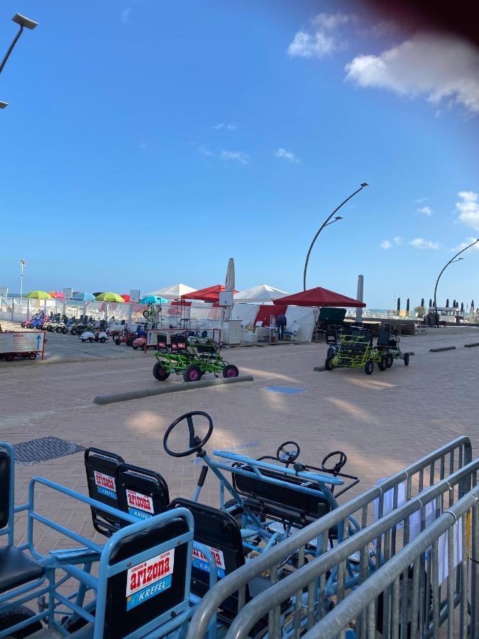 Appartement Rdc Avec 1 Chambre A 5 Metres A Pied De La Digue De La Panne Exterior foto